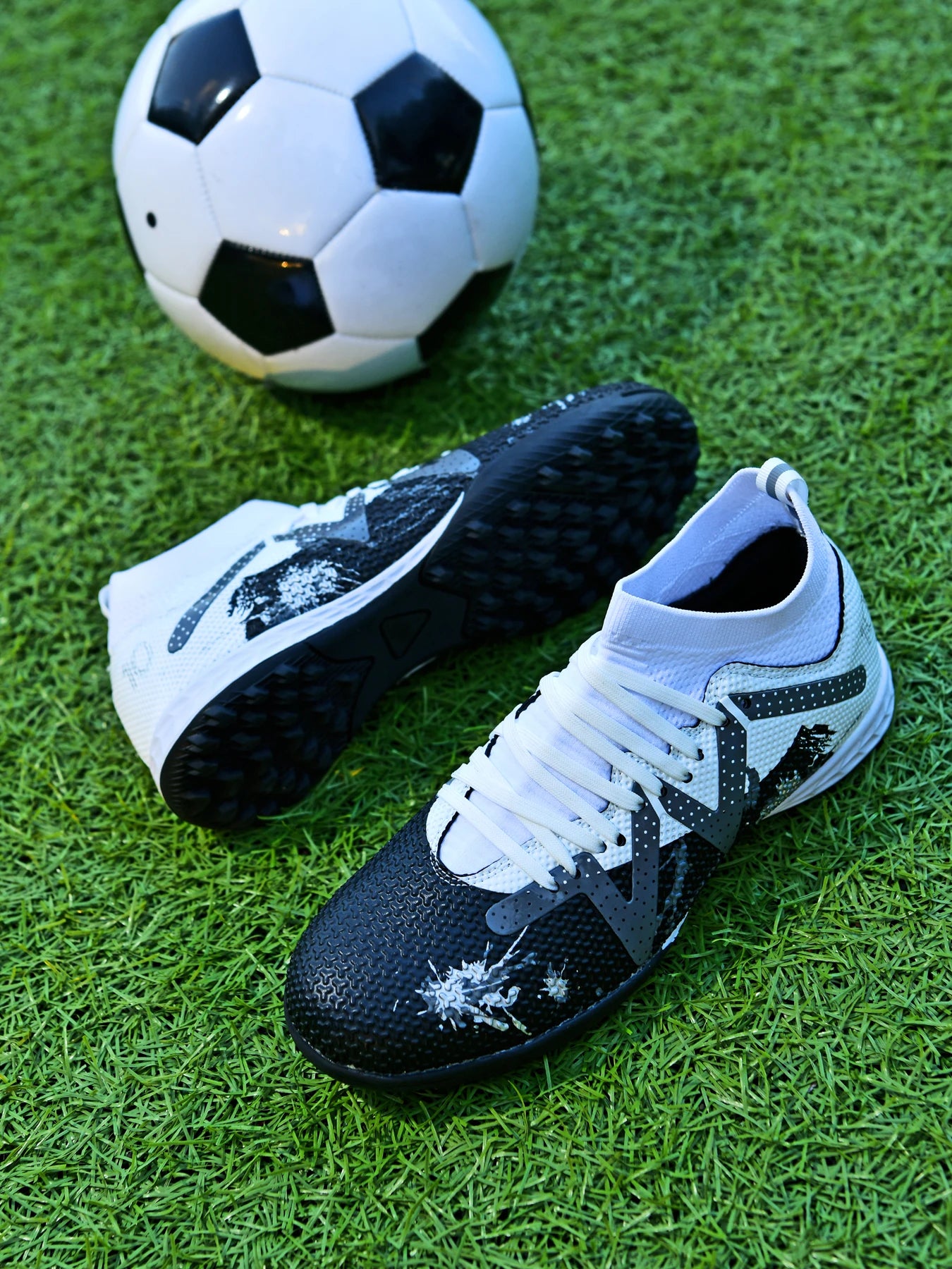 Sport Essential TF Turf Football Shoes – Unisex Anti-Slip Rubber Sole with Integrated PU Fabric. Durable, Comfortable & Wearable Casual Soccer Cleats